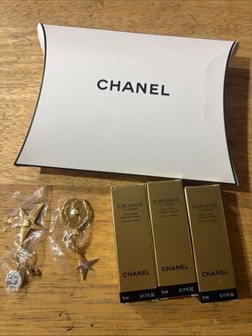 2gold chanel charms and samples bundle